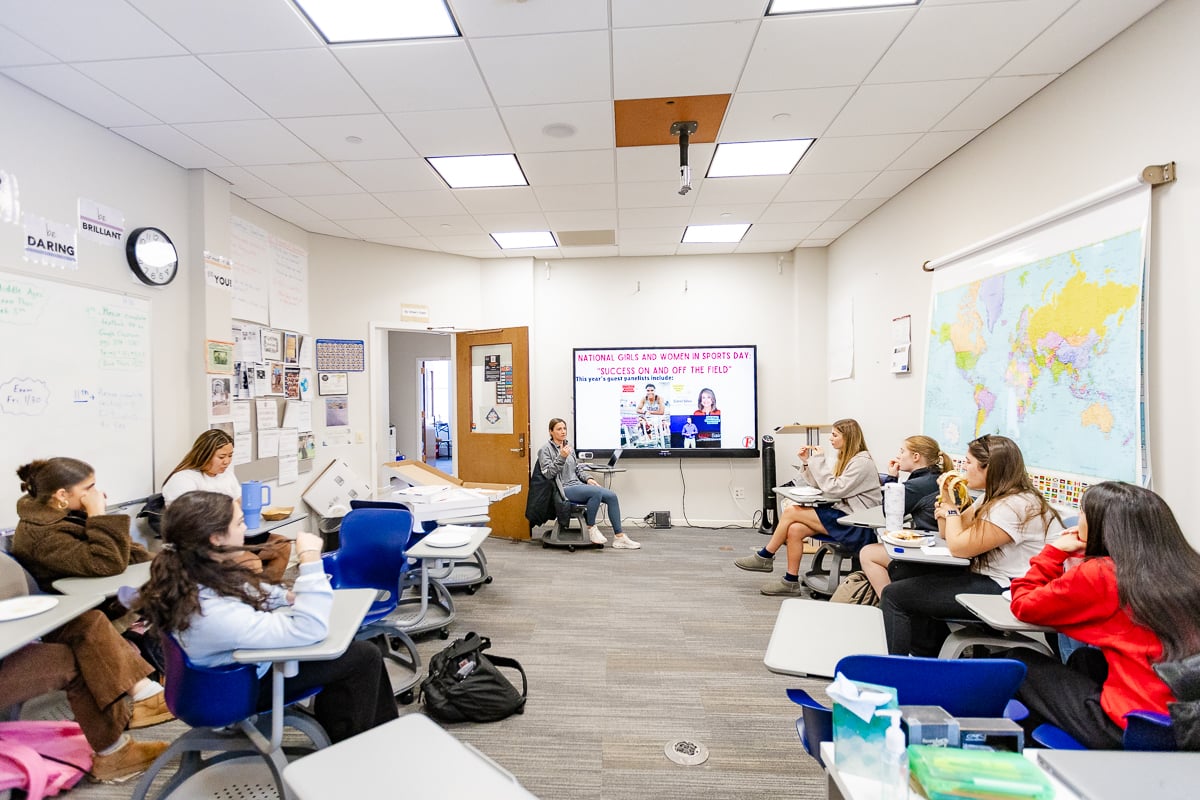 Coach Enza LL NGWS 01 2026-5