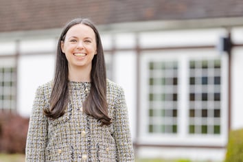 Friends Academy alumna Mindy Weiss Singer ’10 is the senior director of consumer insights and research at the NFL.