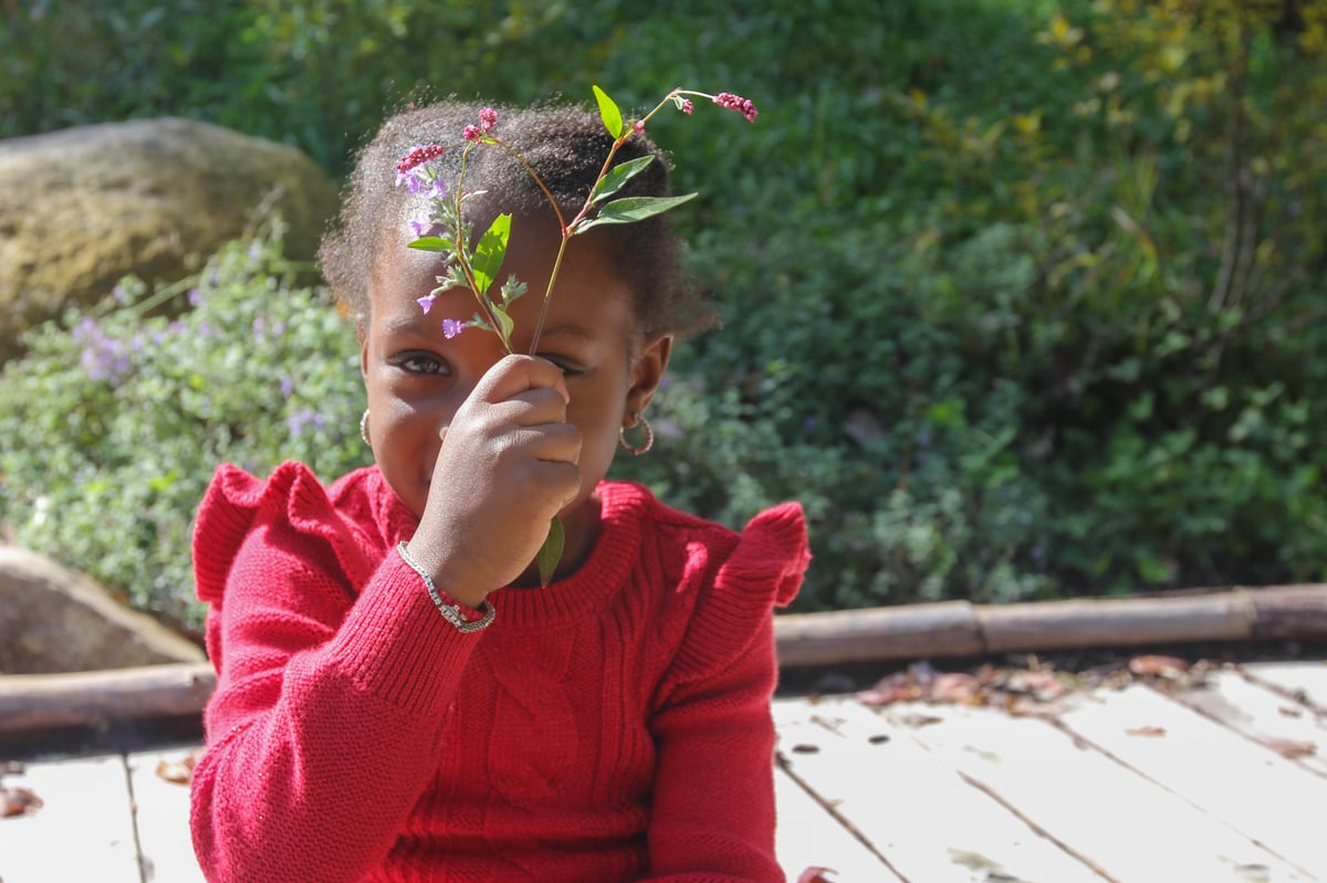 girl with flowers