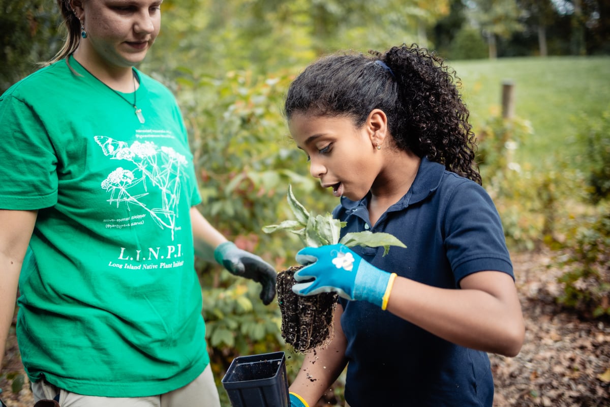 LS Science Forest Program Planting 3rd grade-36